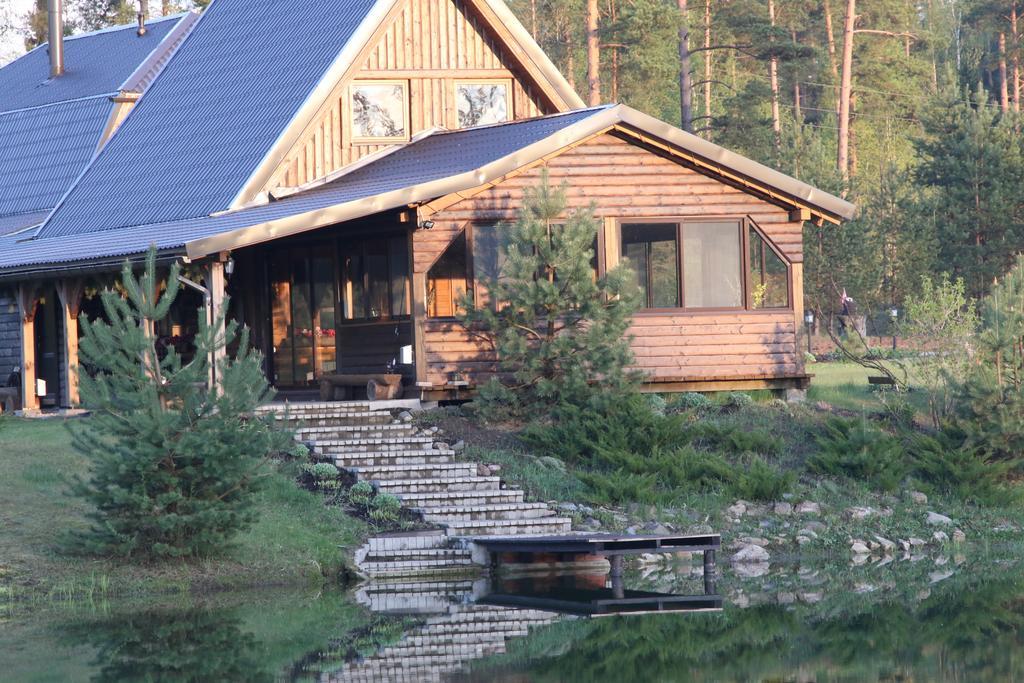 Viesu Maja Forrest Villa Dzimtmisa Eksteriør billede