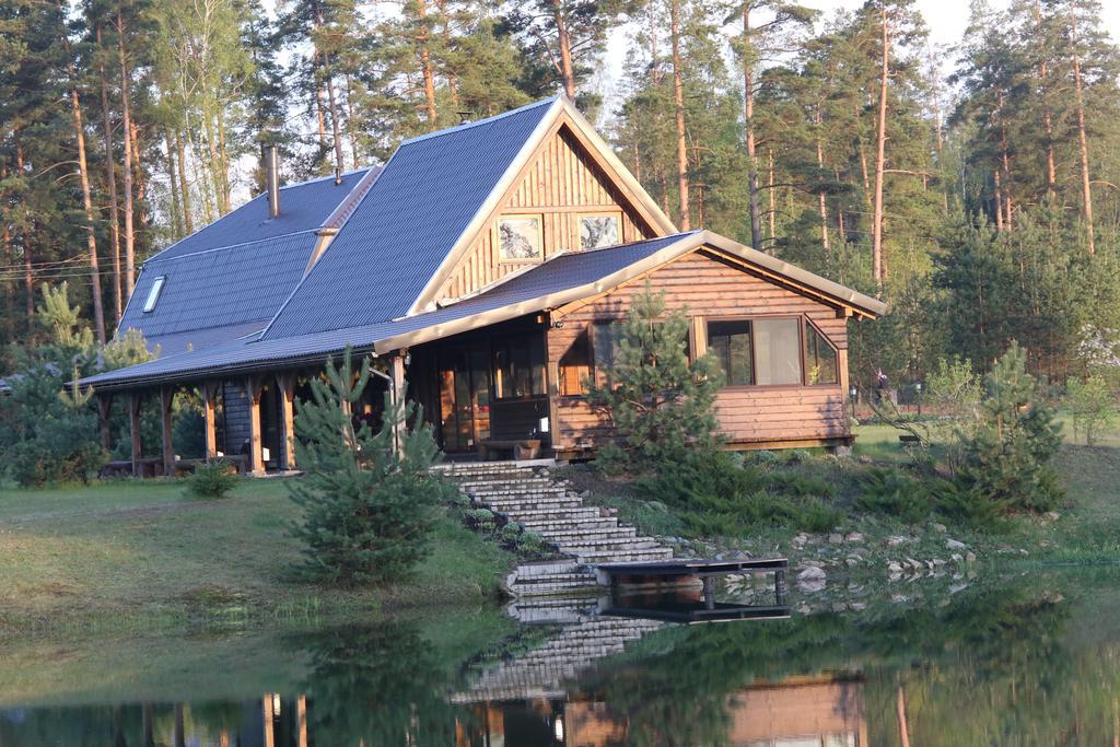 Viesu Maja Forrest Villa Dzimtmisa Eksteriør billede